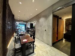 Serangoon Road (D12), Retail #558340141